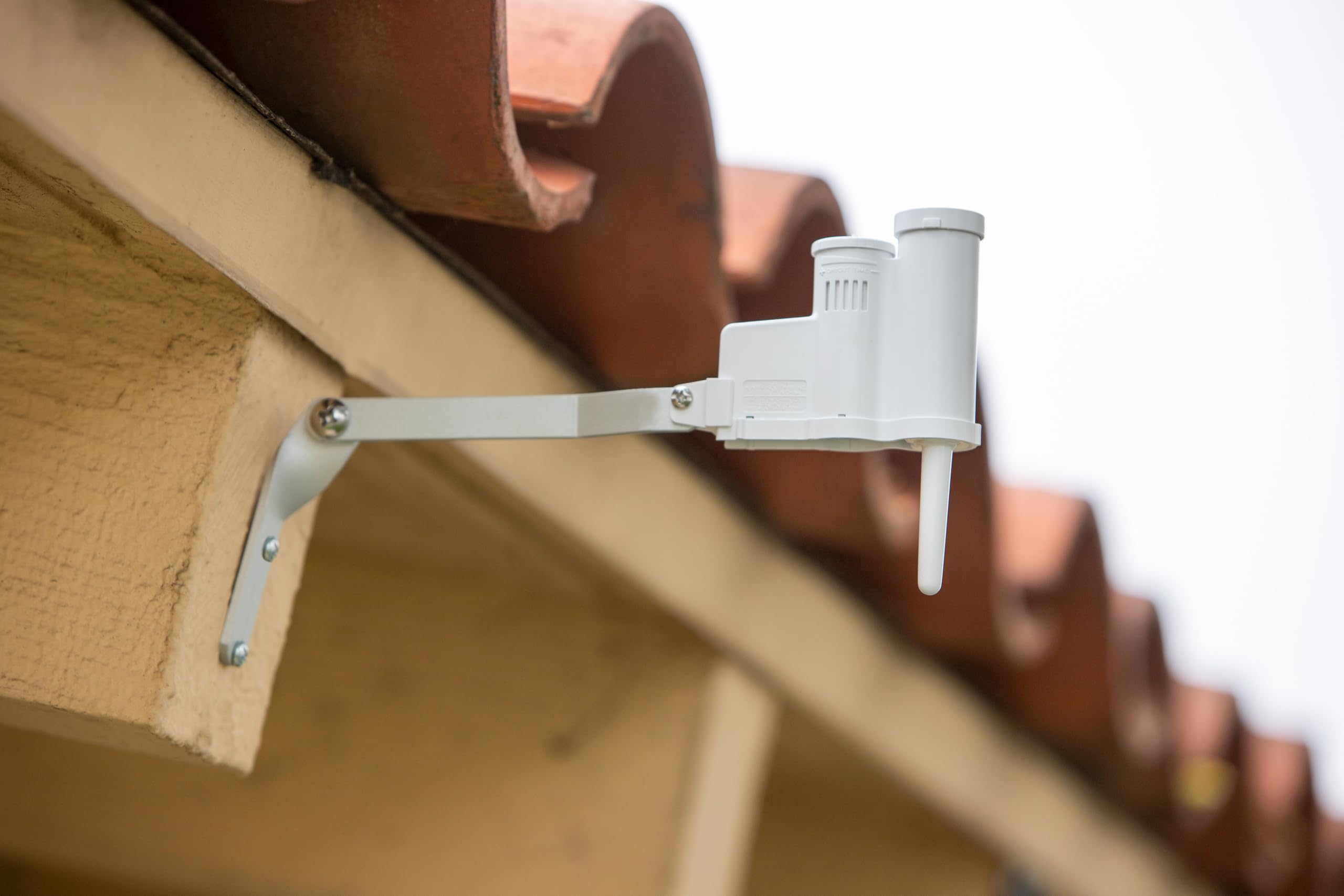 Hunter Rain Clik WRCLIK Wireless Rain Sensor System, Automatic Shutoff for Sprinkler Controllers, Mounts Easily to Gutter or Wall, Compatible with Most Irrigation Controllers - Image 7
